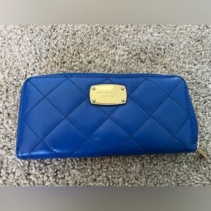 Michael Kors Blue Diamond Patter Zip Closure Wallet